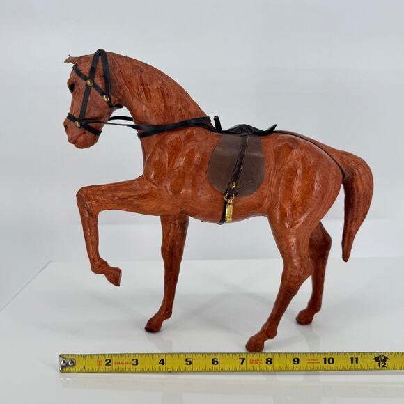VTG Paper Mache Leather-Wrapped Brown Saddle 2 Pc Horse Figurine Farmhouse Decor - Picture 12 of 14